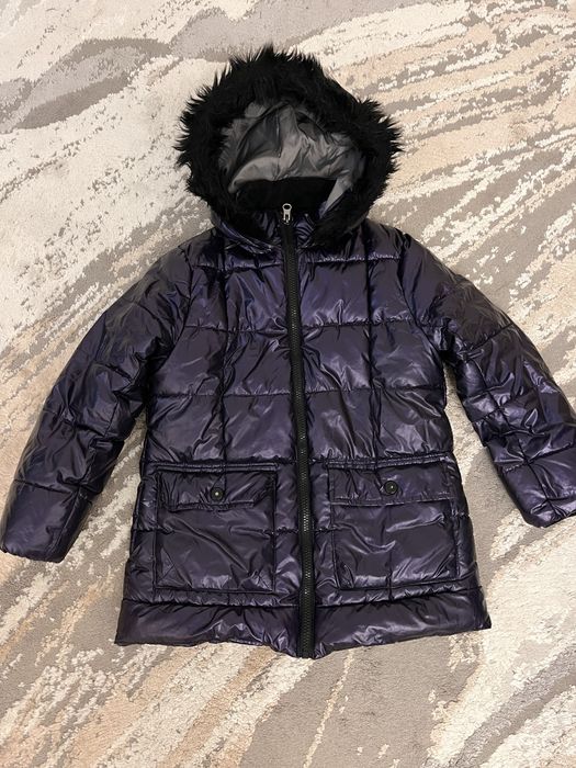 Продам куртки на девочку