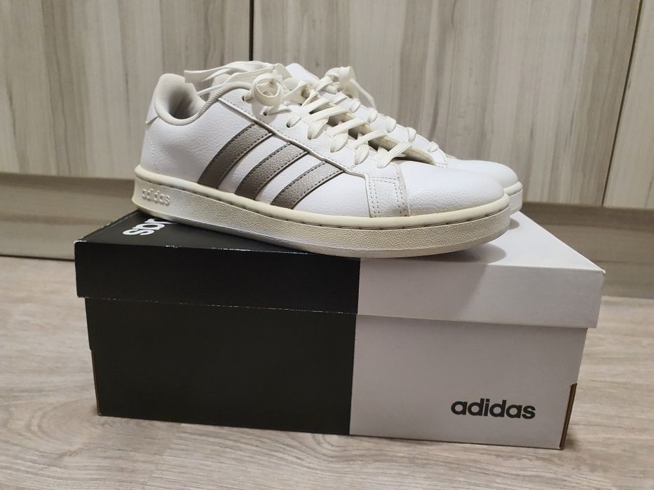 Дамски маратонки Адидас