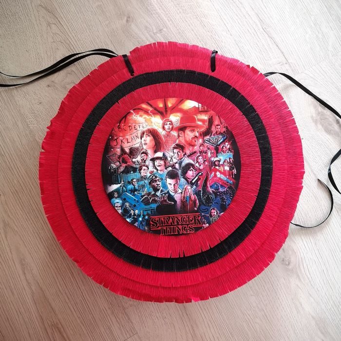 Нова Пинята Stranger Things