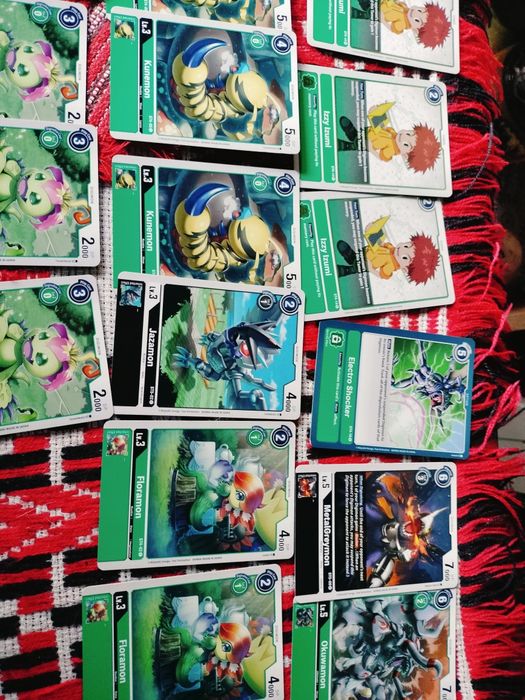 Lot 68 cărți Digimon Card Game originale + 57 huse