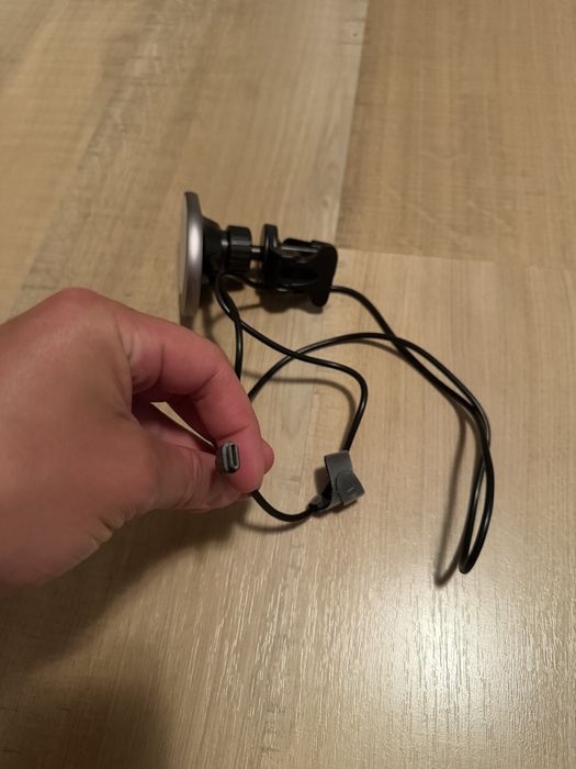 Incarcator magnetic pentru masina Satechi