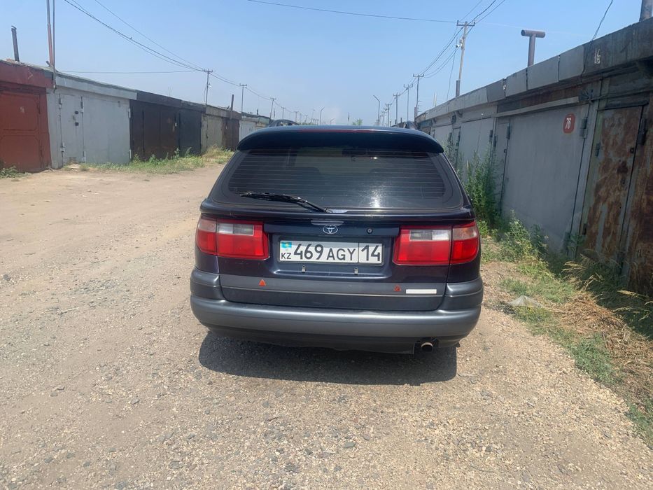 Продам Тойоту Калдина