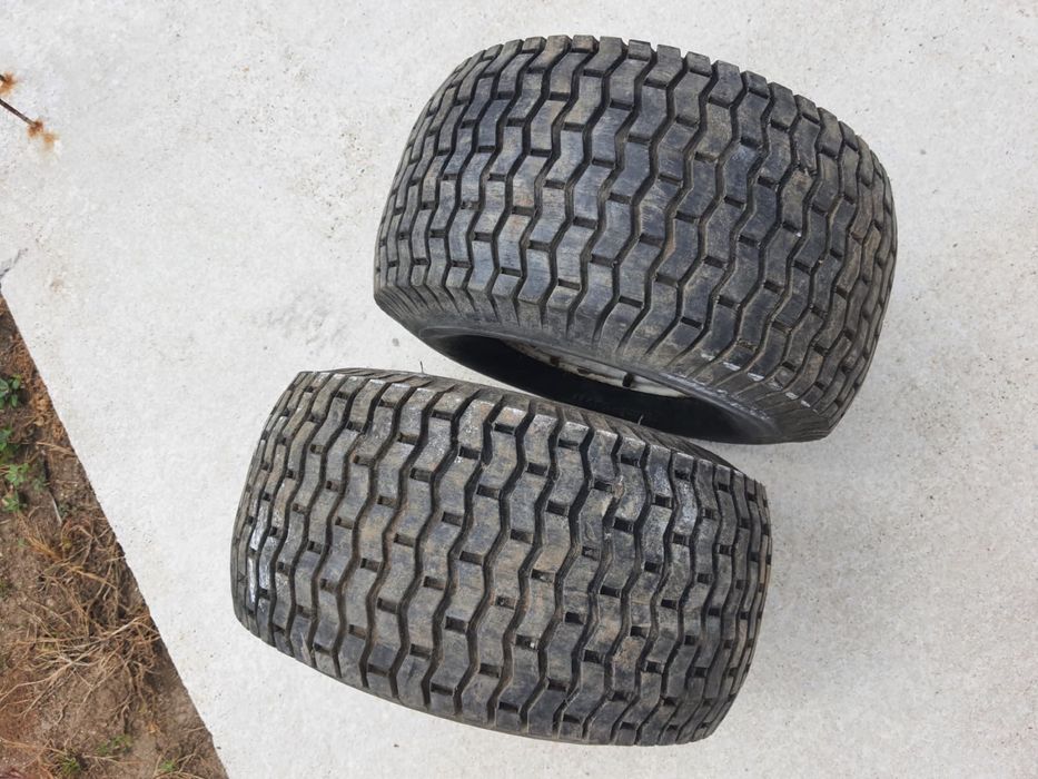 Roti spate tractoras gazon