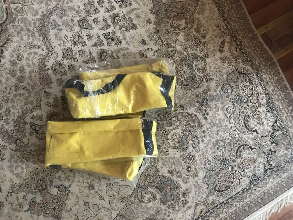 Продам два новых чехла