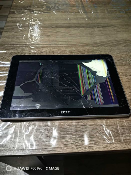 Таблет Acer (счупен дисплей) за части !