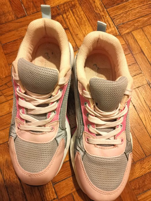 Adidasi sport LC WAIKIKI mar 36 pentru fete sau femei