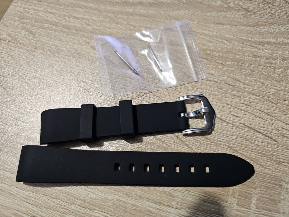 Гумена каишка за часовник 18mm с извит край