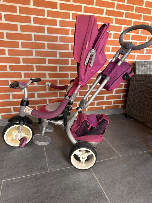 Tricicleta roz cu toate accesoriile