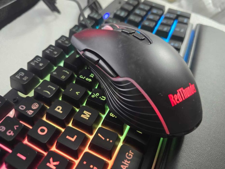 Kit Gaming RedThunder Tastatura QWERTY RGB Iluminata + Mouse M10 Wired ...
