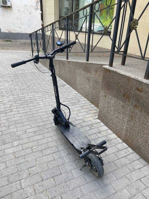 Продам отличный электросамокат Kugoo Kirin M4 Pro
