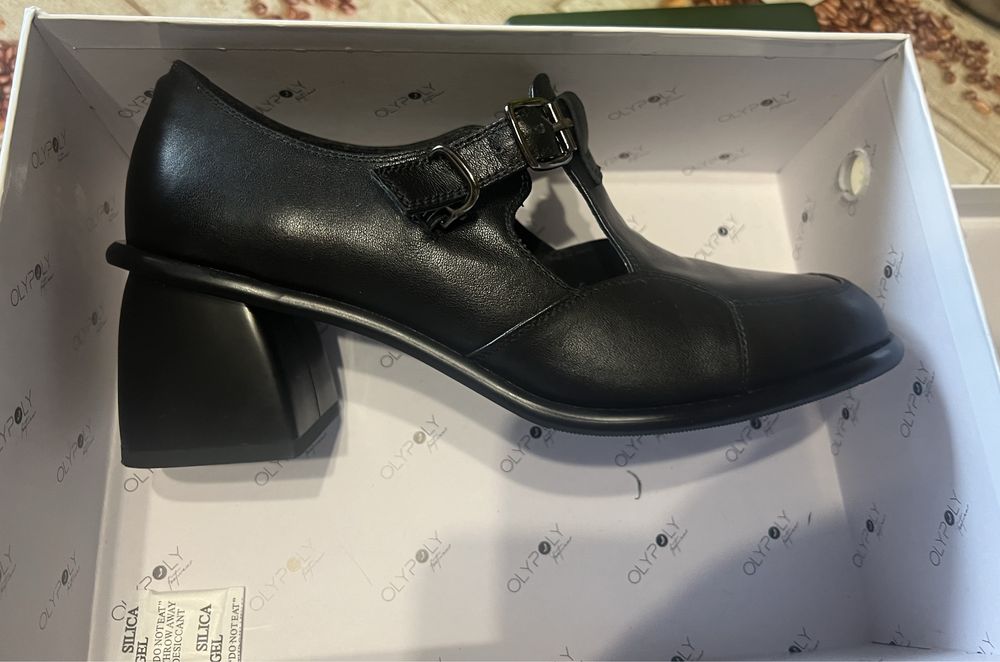 Продаю новые туфли