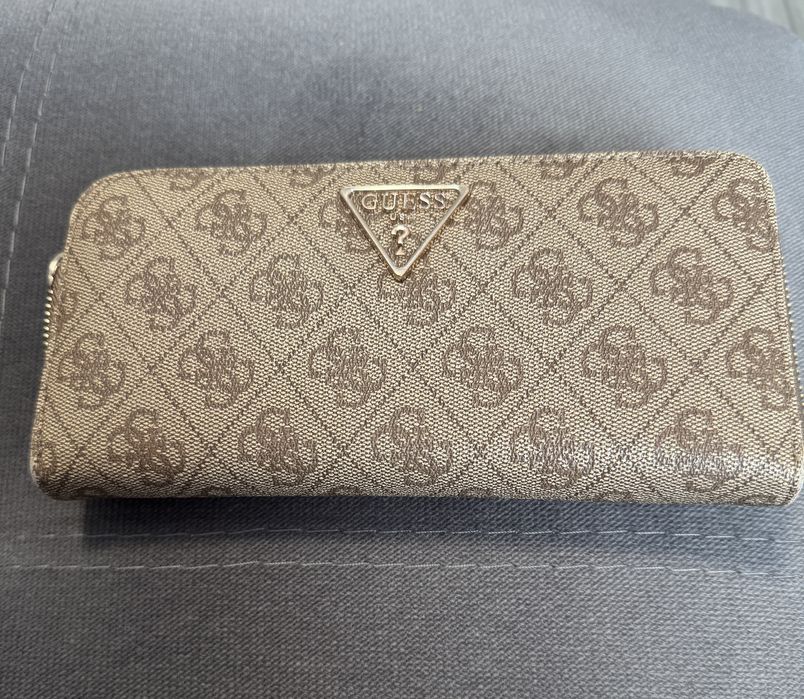 Guess,Furla,Karl Lagerfeld --портфейли,портмонета,раници