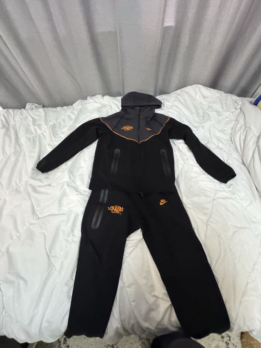 Compleu nike tech S
