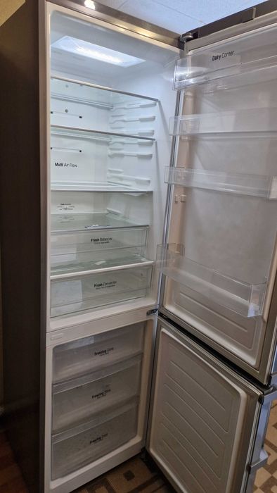 Продам холодильник