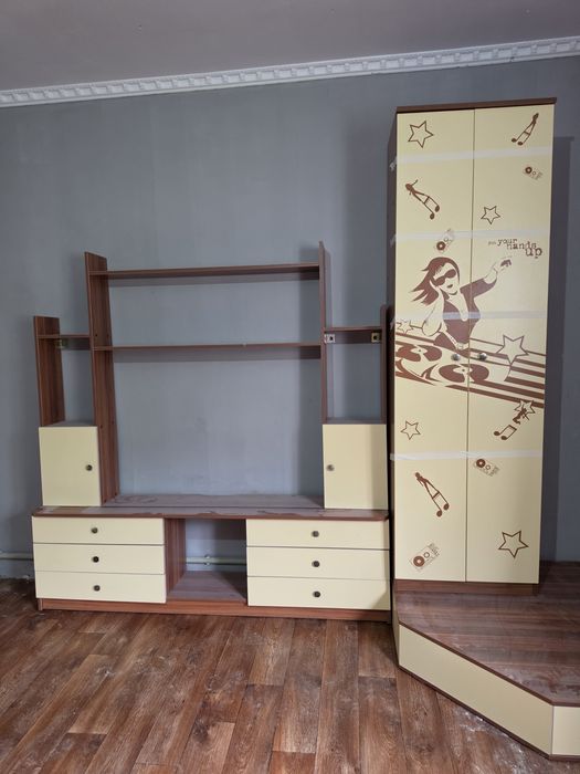 Гарнитур подростковый