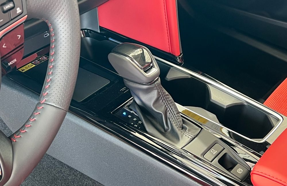 Toyota camry LE JAPAN 100% VIN