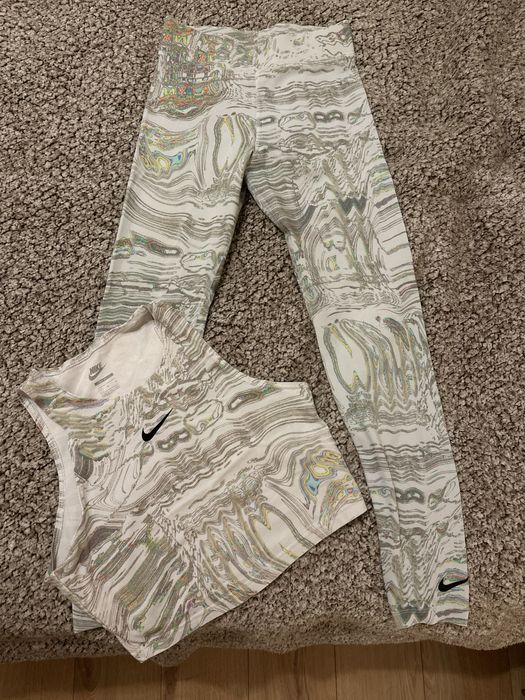 Спортен екип на Nike