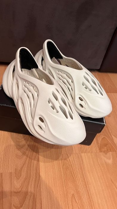 Adidas Yeezy Foam Rnnr
