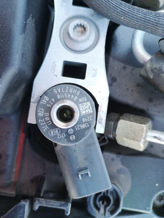 Injector injectoare pompa rampa 2.0 tdi CKF 150 CP Audi a3 2013