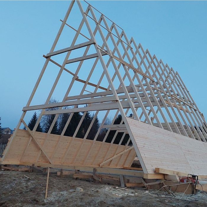 Construim Cabane A-Frame prețuri între 45 € și 80 € pe metru pătrat desfasurat