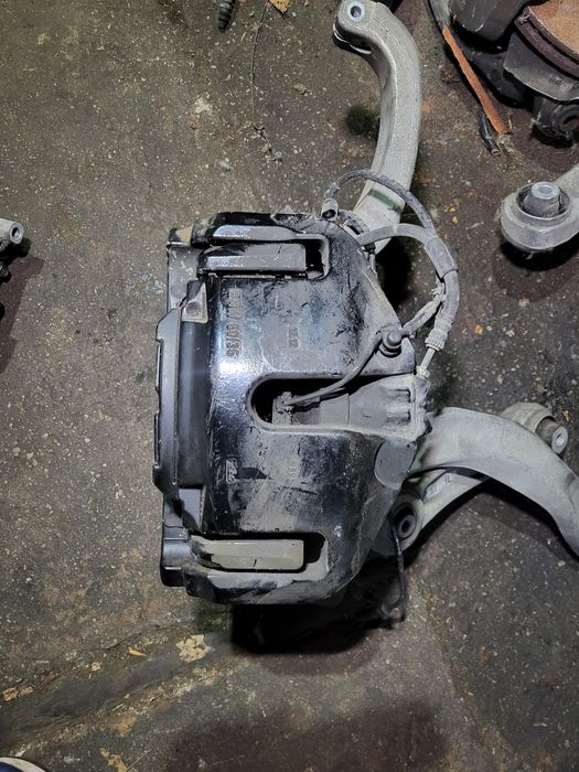 Предни спирачни апарати за BMW F06 F07 F10 F11