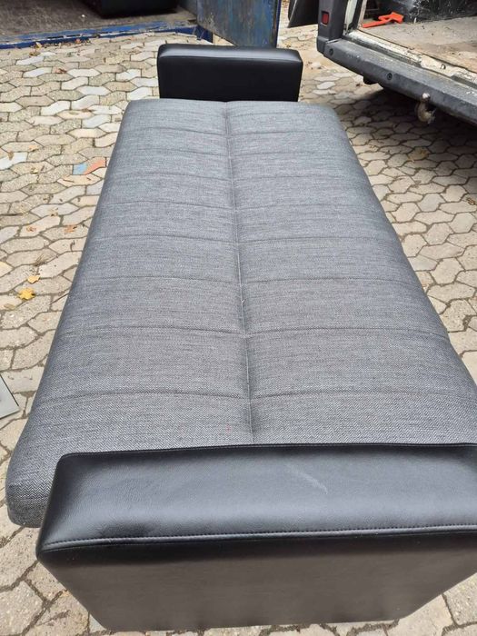 Разтегателен диван