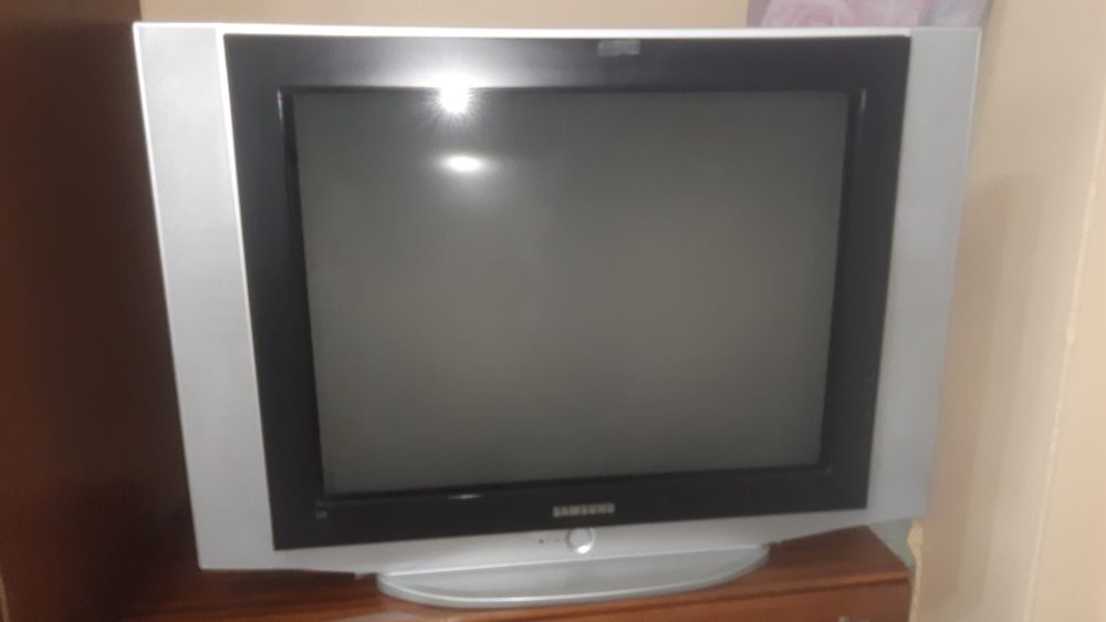 Продам телевизор