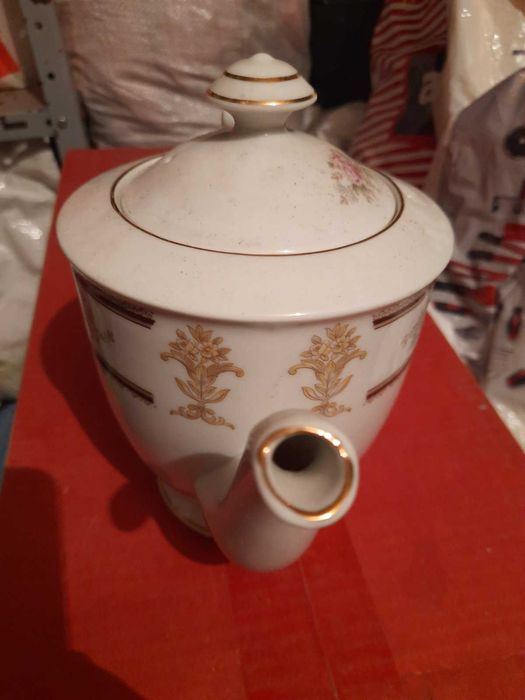 Красив старинен чайник японски порцелан в идеално съсътояние