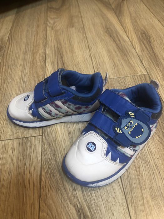 Кроссовки детские