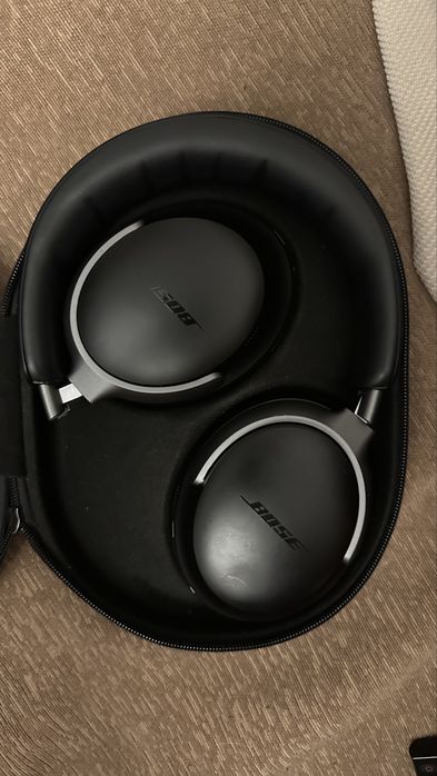 Căști Bose QuietComfort Ultra Headphones – ca noi, model 2024