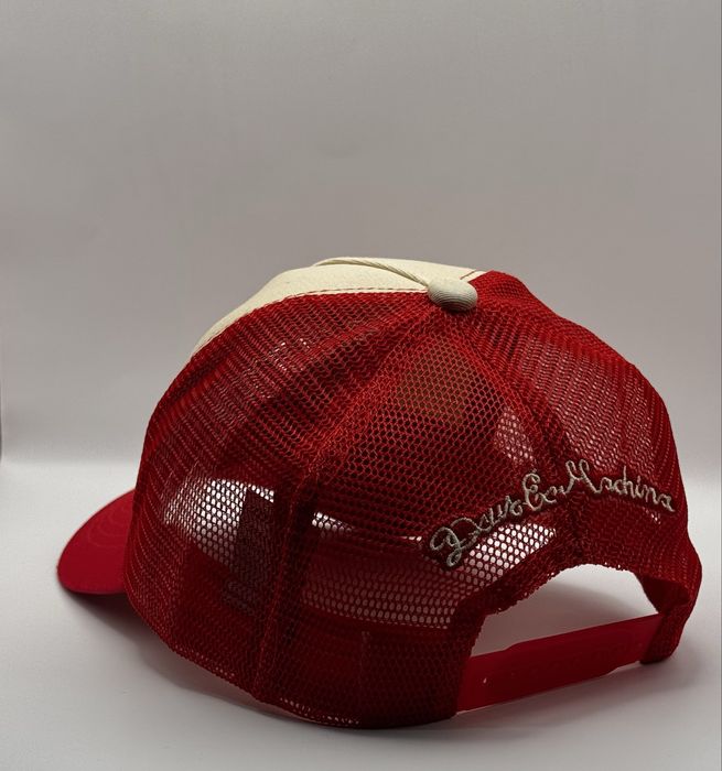 Кепка сеточная красный
