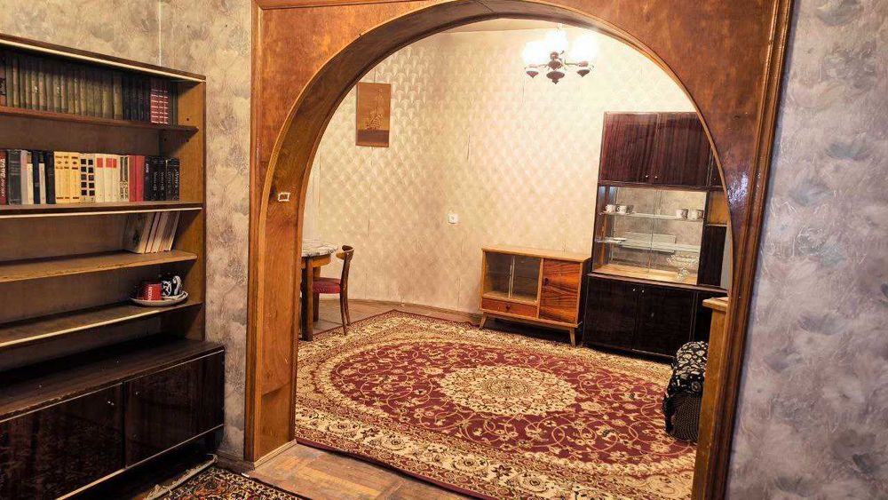 Продажа квартиры 3х комнатной.  Адрес: Юнусабад 2 квартал.