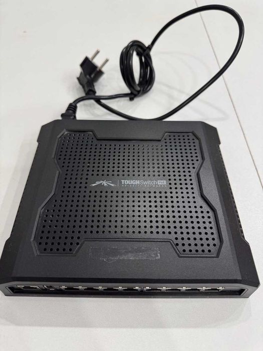 Продам коммутатор Ubiquiti TOUGHSwitch 8 Pro