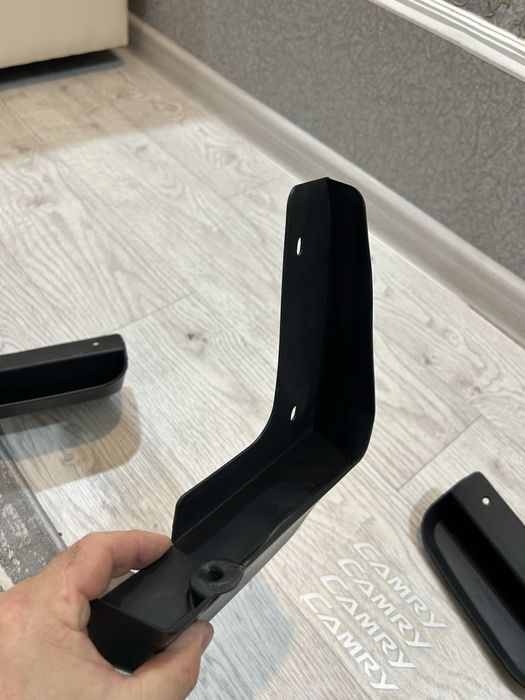 Брезговик на Камри