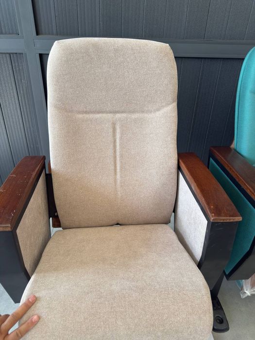 Конференция, акт зал ва театр креслолари. Театральный кресло активного