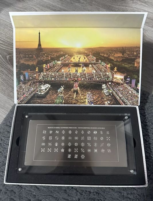 Placa Paris 2024 Jocurile Olimpice hospitality VIP unicat
