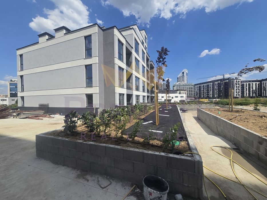 Продава се Двустаен апартамент в София, Дружба 2 - 84 кв.м за 2600 €/кв.м - Снимка #2