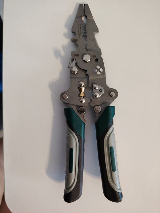 Dezizolator pliabil fire