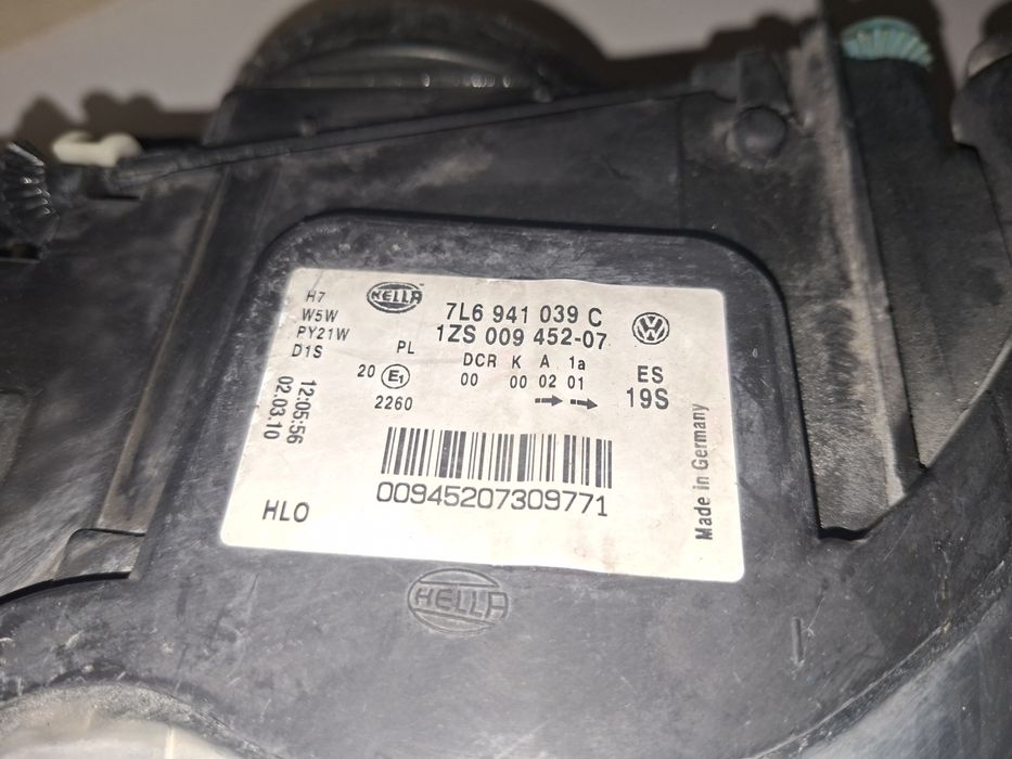 Ляв фар Hella 7L6941039C