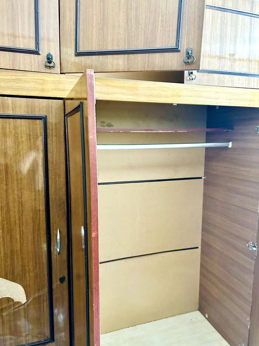 Отдам бесплатно шкаф для одежды