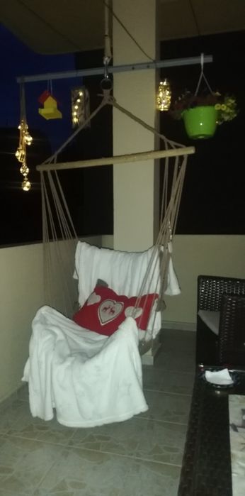 Два самостоятелни етажа от къща