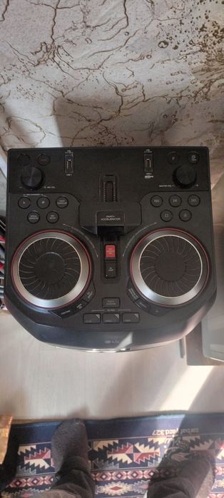 Музыкальный центр