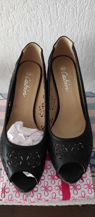 Нови дамски обувки