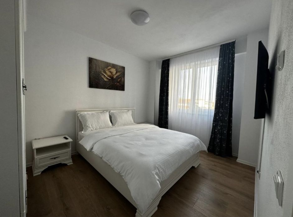 Apartamnet cu 3 camere, nou, prima inchiriere