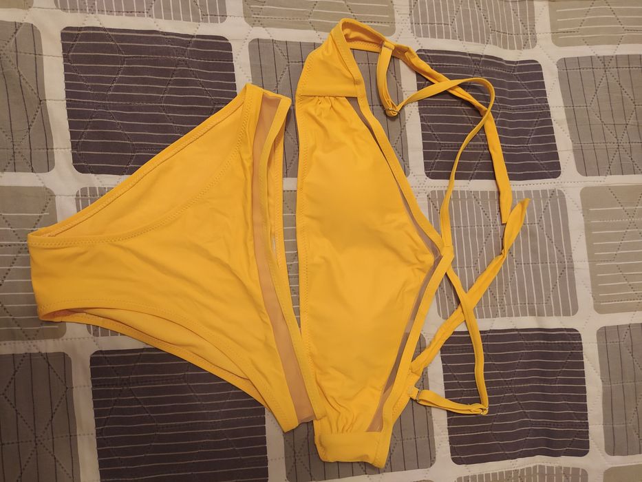 Продам купальник,раздельный, цвет жёлтый.