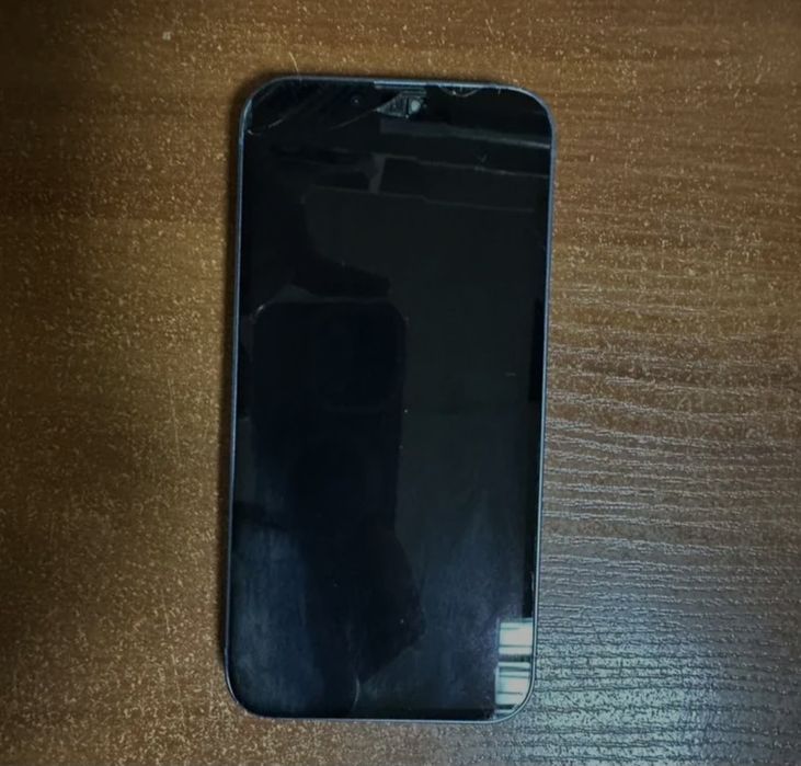 Продам айфон 13, 128 гб