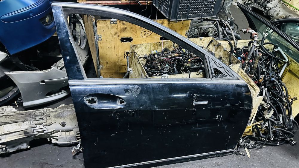 W221 передний правый дверь авторазбор мерседес бу оригинал запчасть