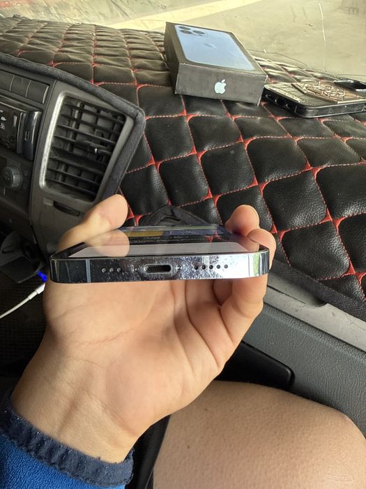 Iphone 13 про прадается срочноо