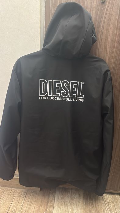 Geaca de vant Diesel