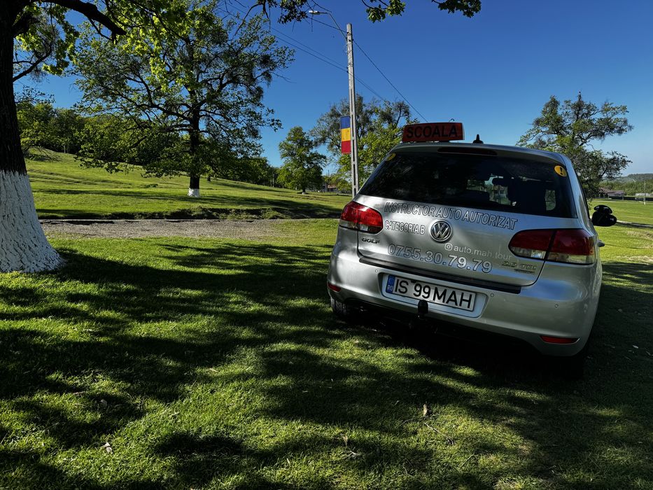 Instructor auto autorizat categoria B